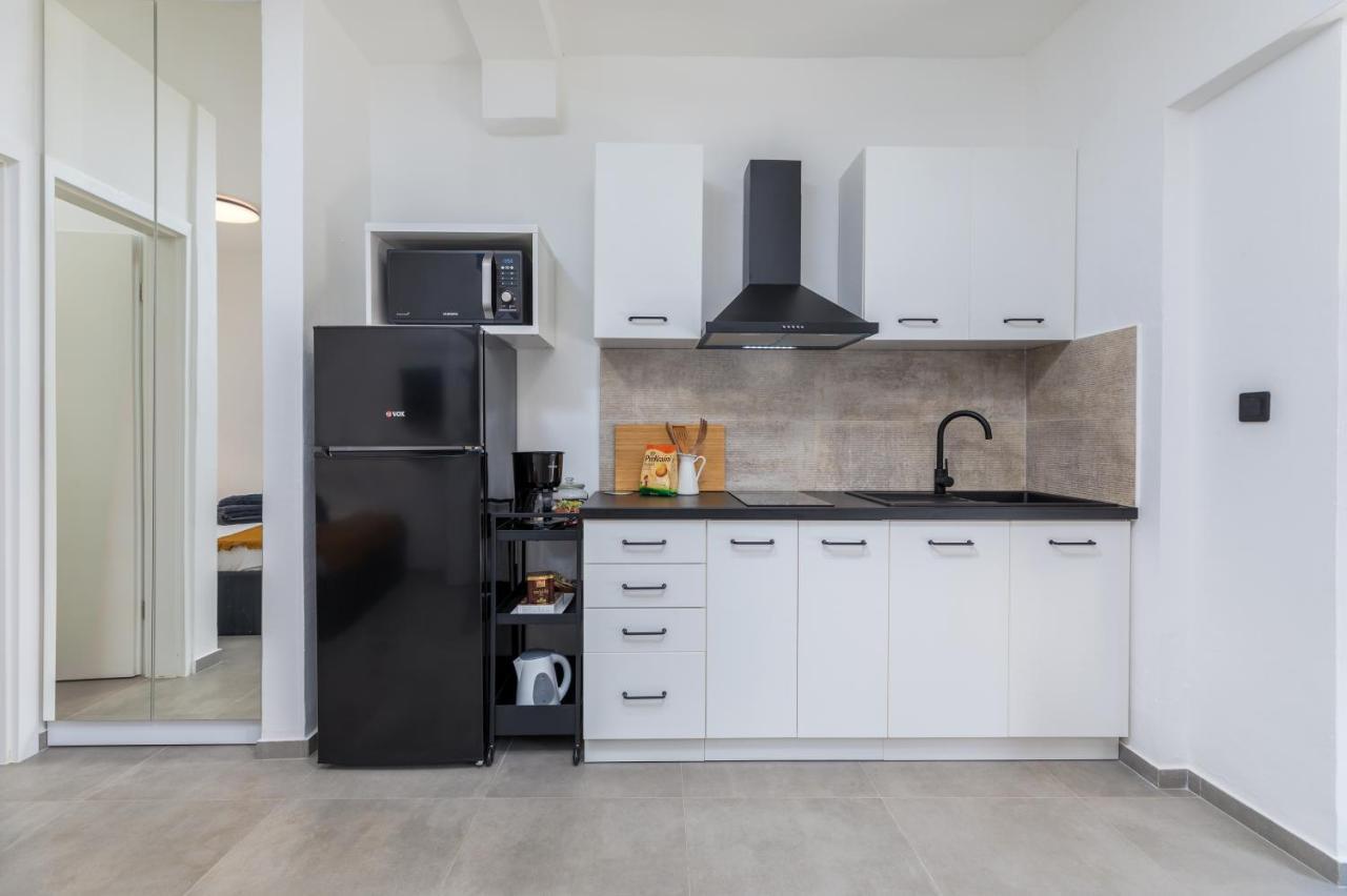 3 Minutes From The Beach: Lovely Studio Apartment PUY 외부 사진