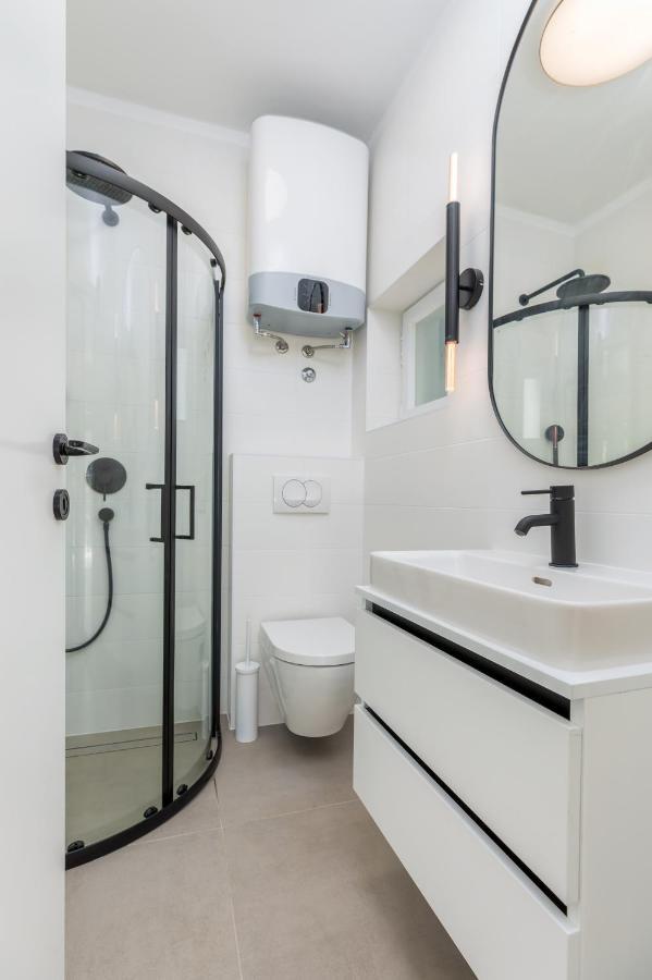 3 Minutes From The Beach: Lovely Studio Apartment PUY 외부 사진